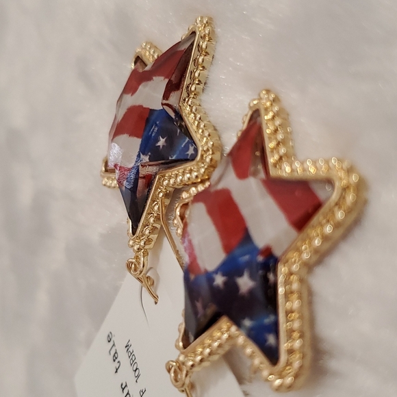 Stars and Stripes U.S. Flag star shaped pierced earrings 4th of July Patriotic - Picture 5 of 5